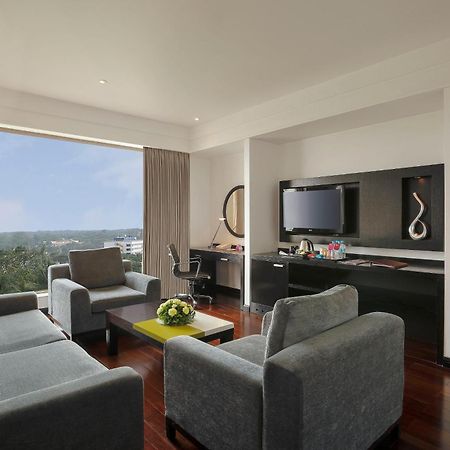 Crowne Plaza Pune City Centre By Ihg Bagian luar foto