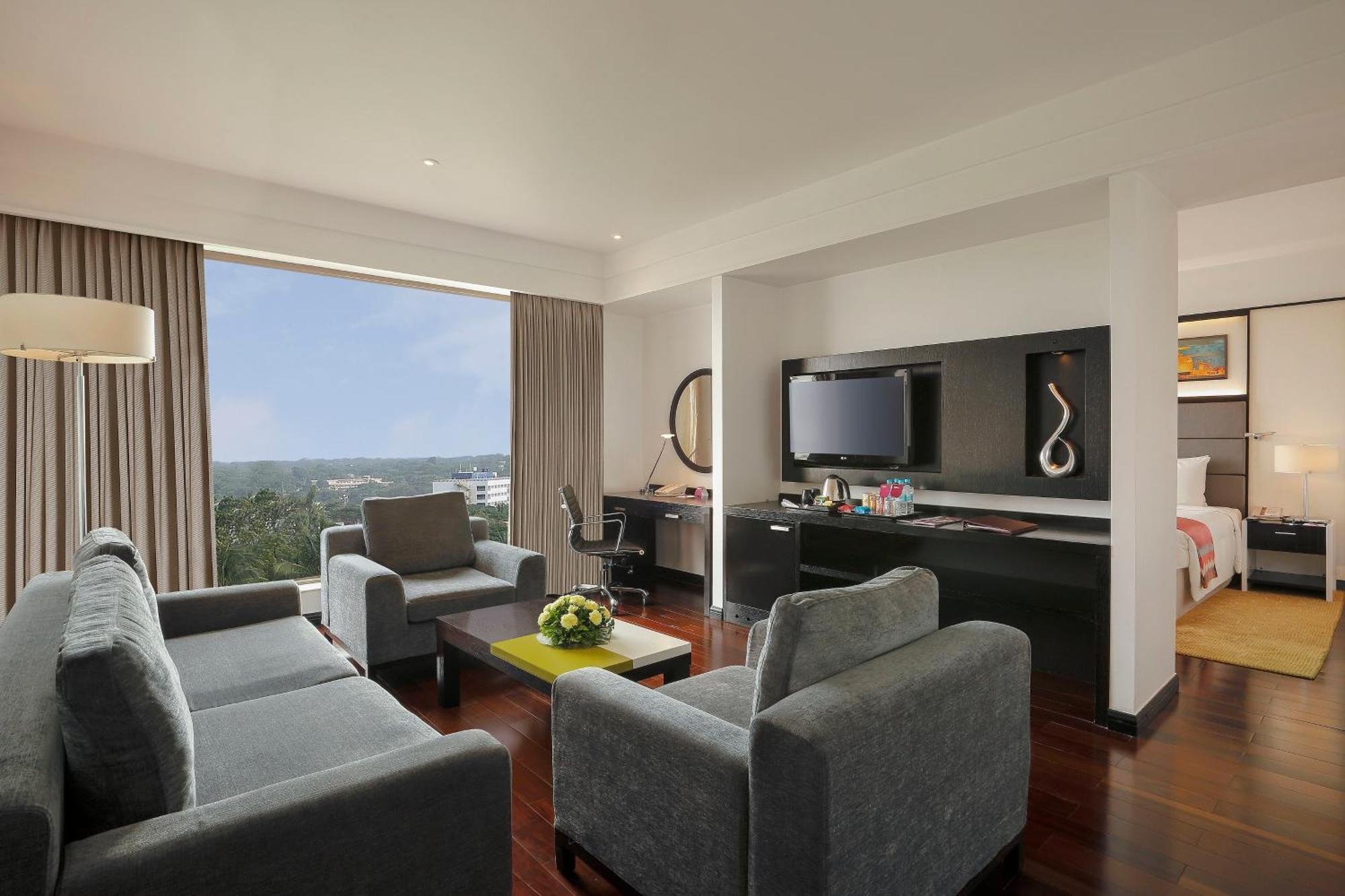 Crowne Plaza Pune City Centre By Ihg Bagian luar foto