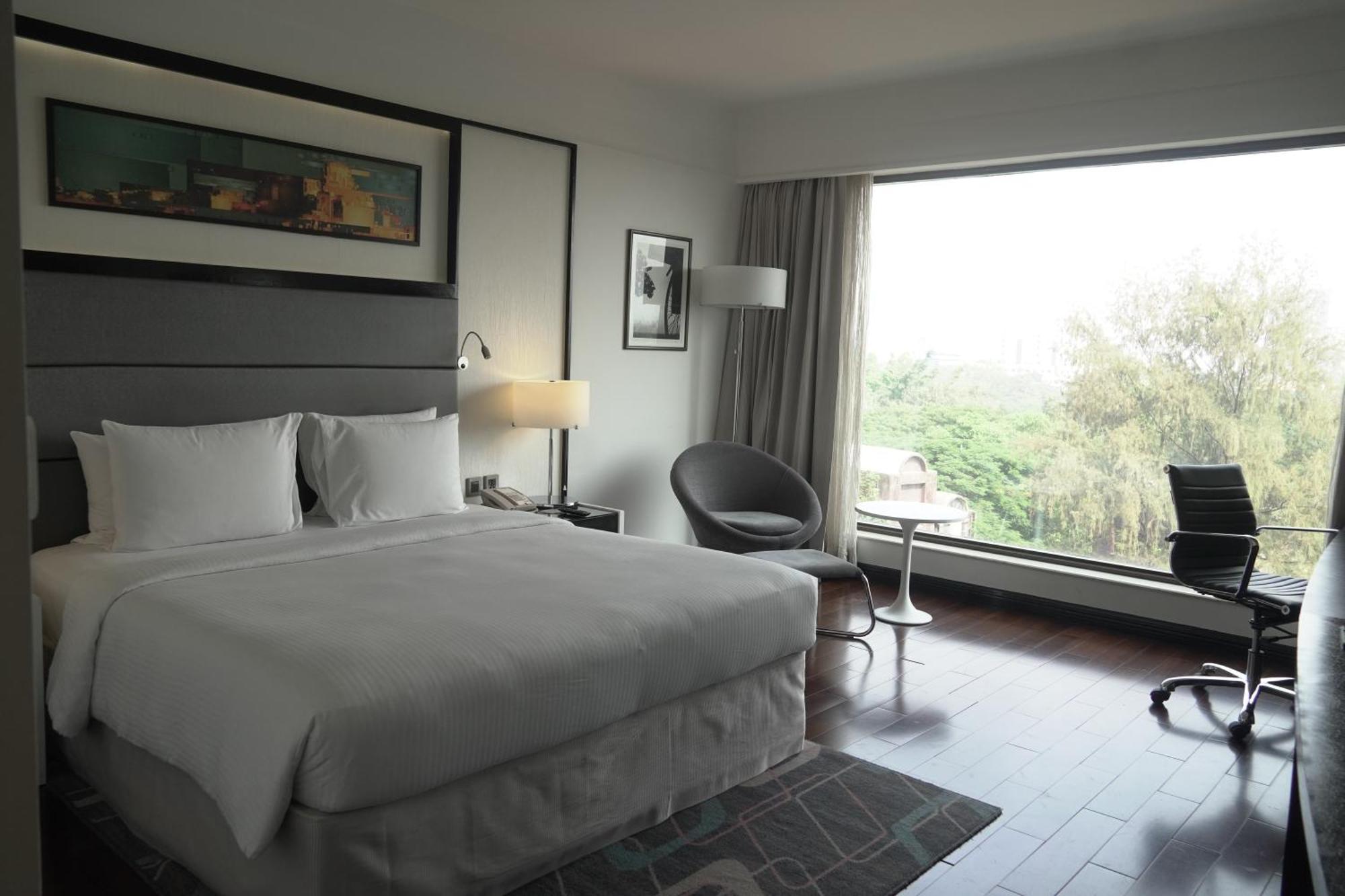 Crowne Plaza Pune City Centre By Ihg Bagian luar foto